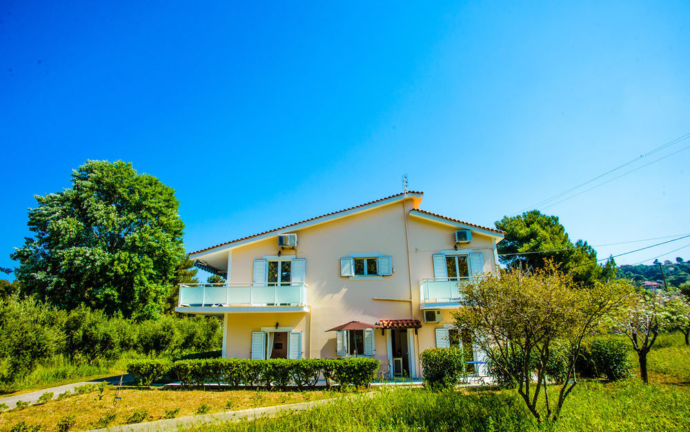 Aloni Studios & Apartments Lassi  Exterior foto